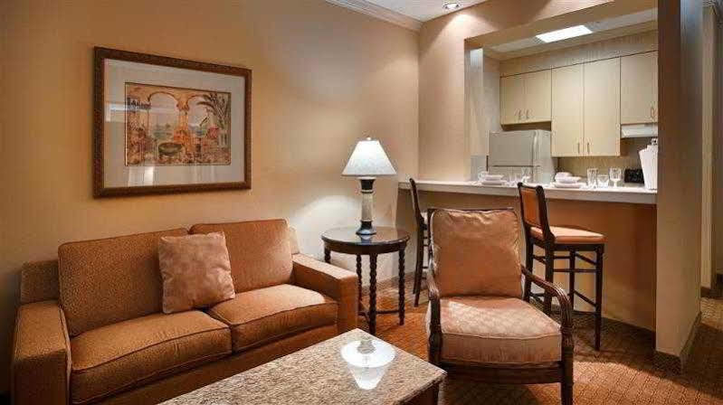 Best Western Richmond Suites H บาตันรูช ภายนอก รูปภาพ