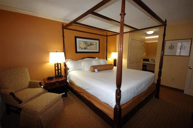 Best Western Richmond Suites H บาตันรูช ภายนอก รูปภาพ