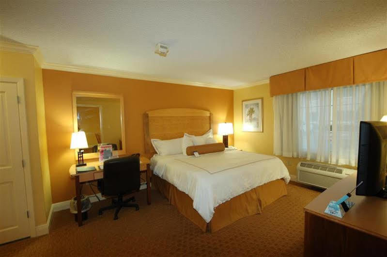 Best Western Richmond Suites H บาตันรูช ภายนอก รูปภาพ